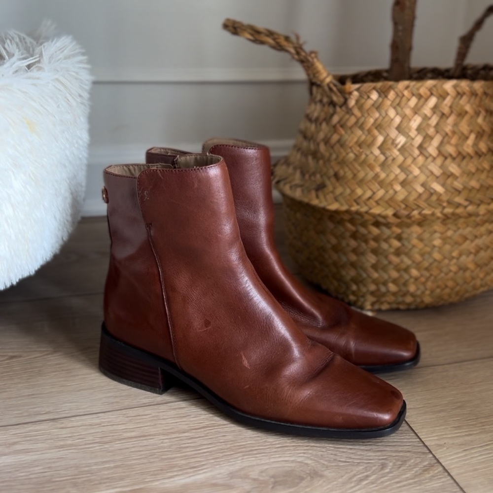 Sam Edelman Thatcher Booties size 9